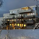 Ny I Nytt Bygg I Naturskjonne Omgivelser!