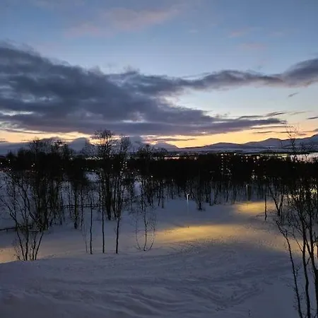 Ny I Nytt Bygg I Naturskjonne Omgivelser! 아파트 트롬쇠