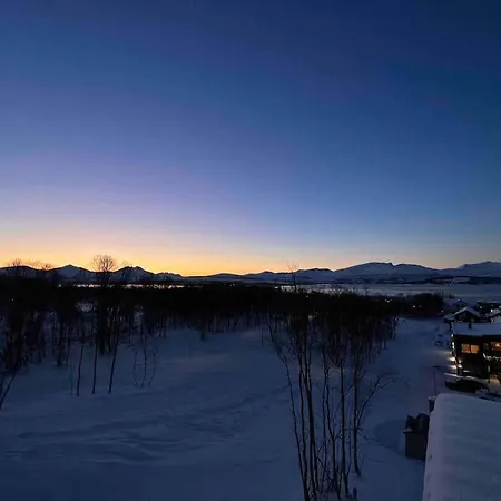 Ny I Nytt Bygg I Naturskjonne Omgivelser! 아파트 트롬쇠