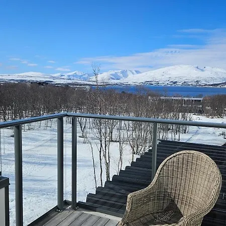 Ny I Nytt Bygg I Naturskjonne Omgivelser!