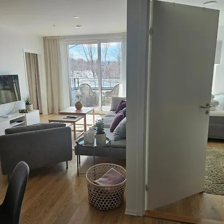 Ny I Nytt Bygg I Naturskjonne Omgivelser! * 特罗姆瑟