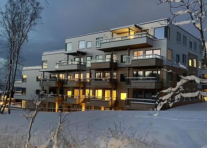 Ny I Nytt Bygg I Naturskjonne Omgivelser!