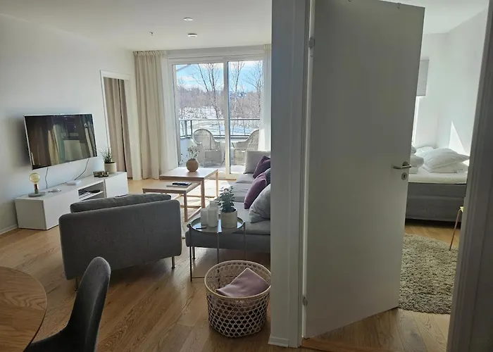 Ny I Nytt Bygg I Naturskjonne Omgivelser! * 特罗姆瑟