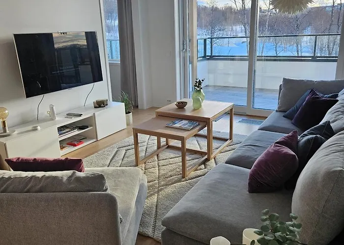 Ny I Nytt Bygg I Naturskjonne Omgivelser!